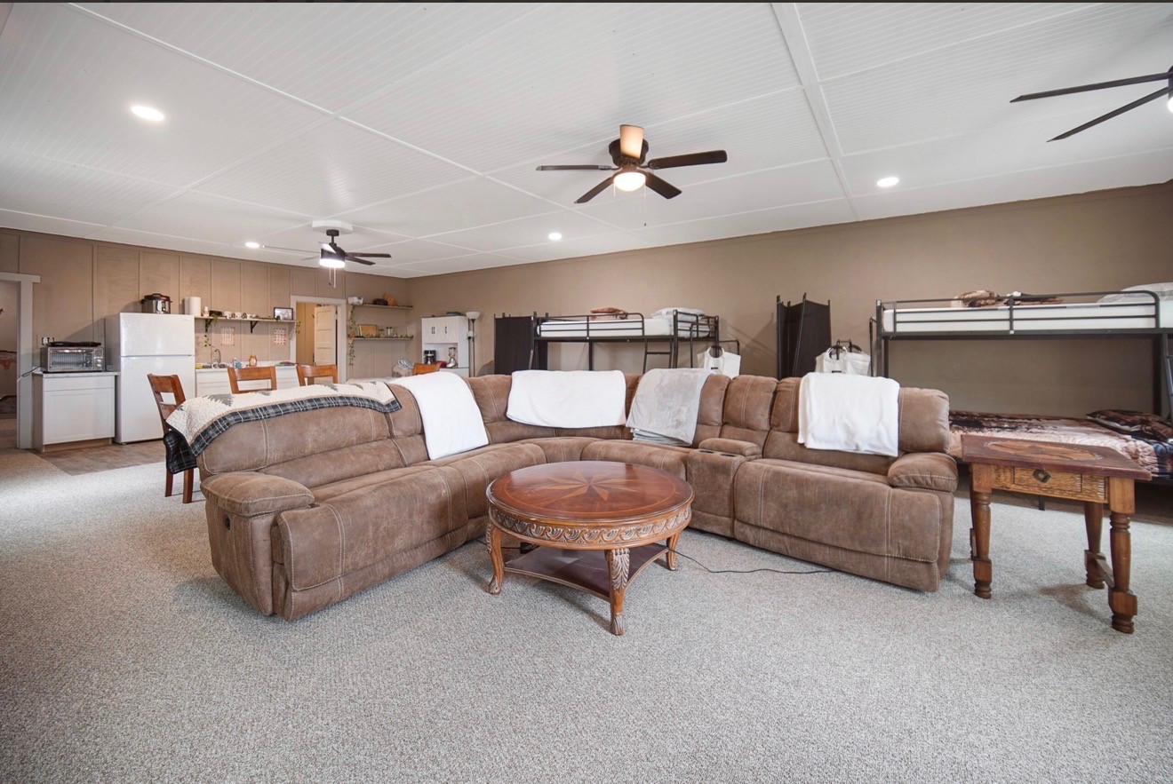 109 E Dempsey Street Bryson TX 76427