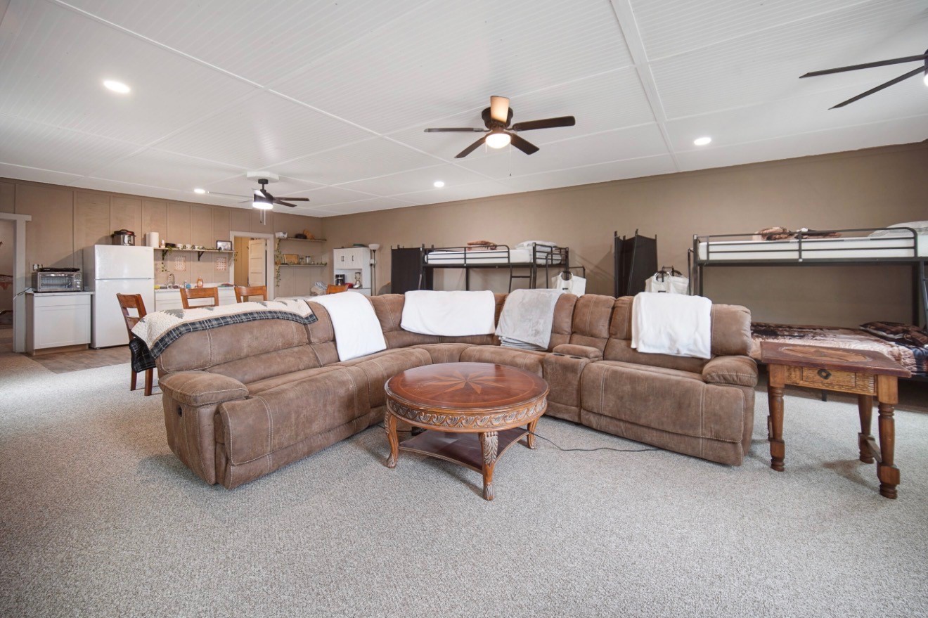109 E Dempsey Street Bryson TX 76427