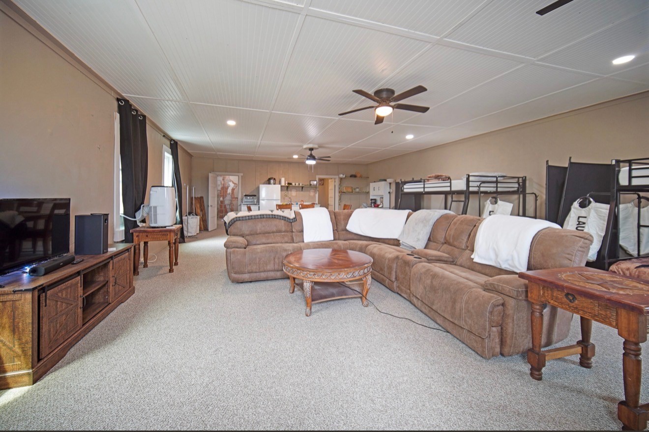 109 E Dempsey Street Bryson TX 76427