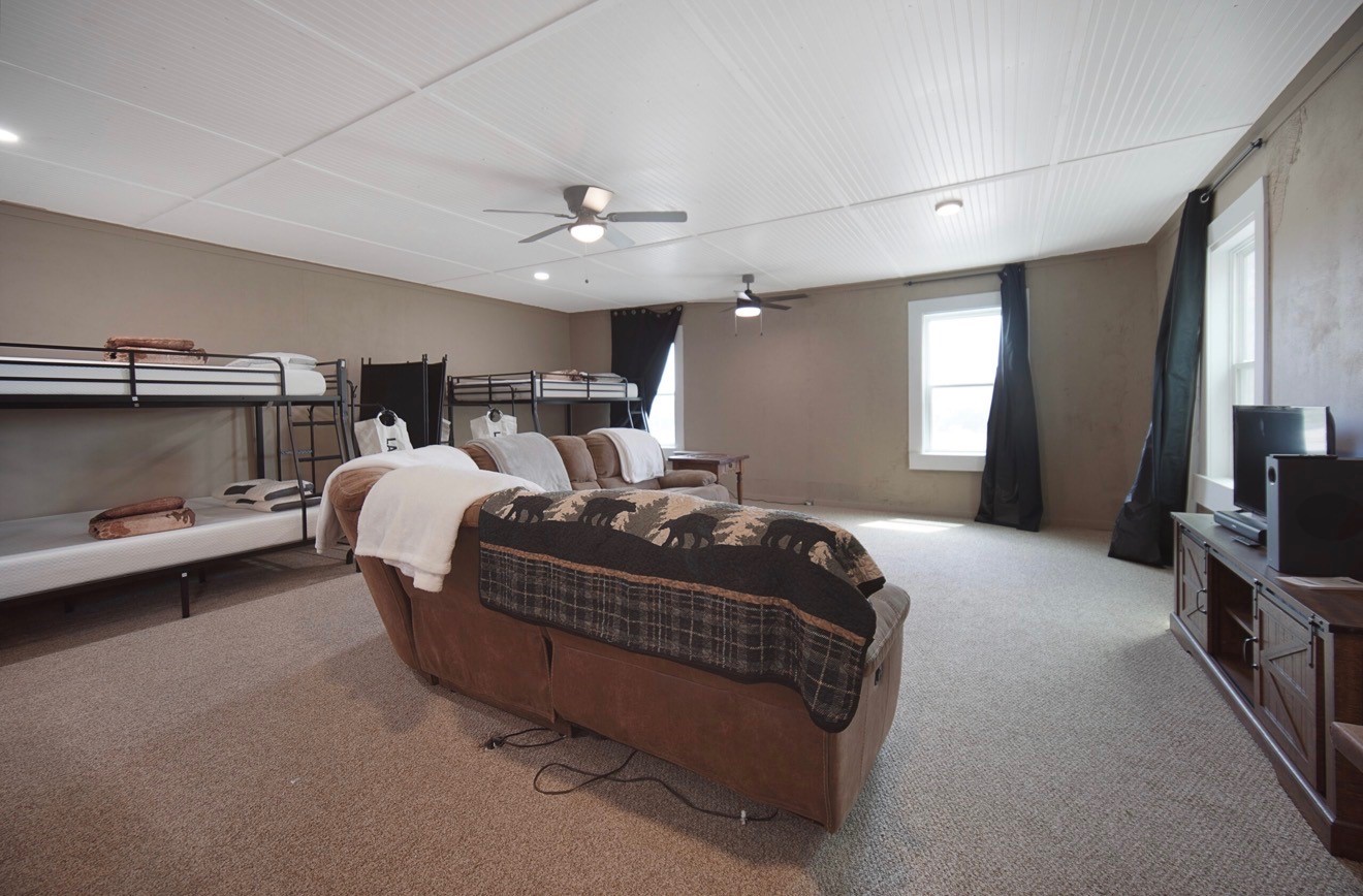 109 E Dempsey Street Bryson TX 76427