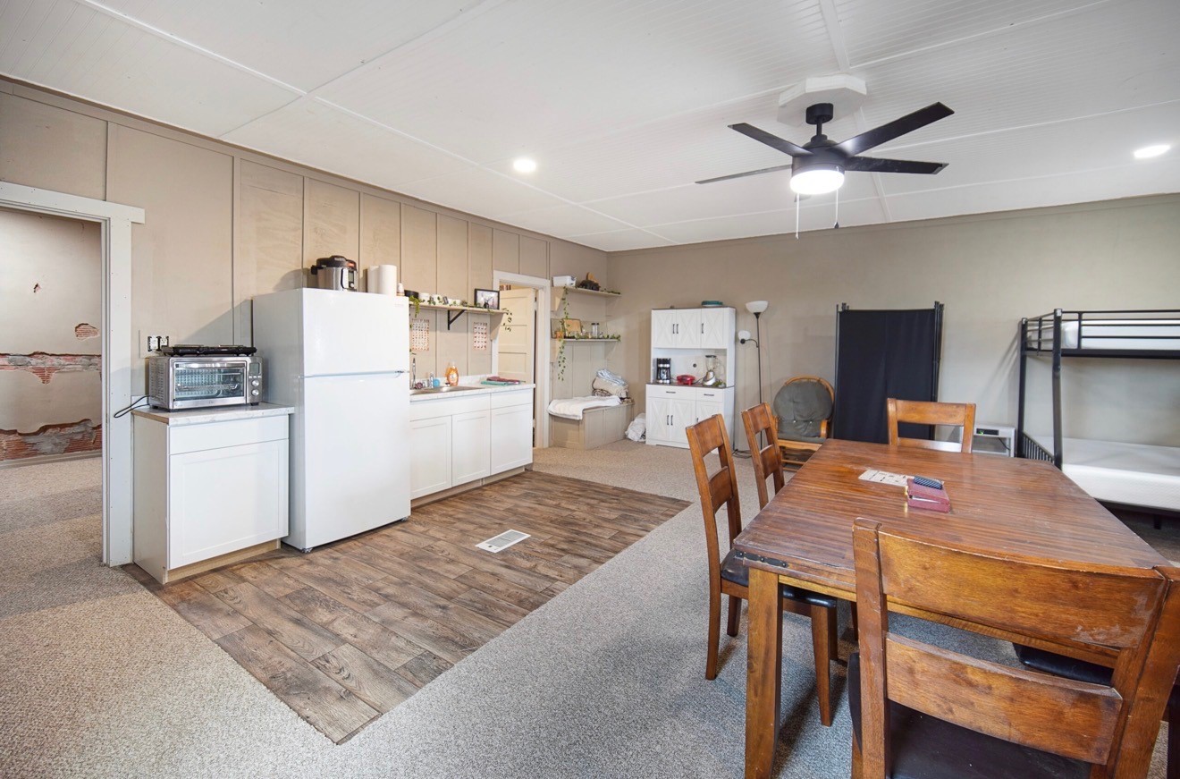 109 E Dempsey Street Bryson TX 76427