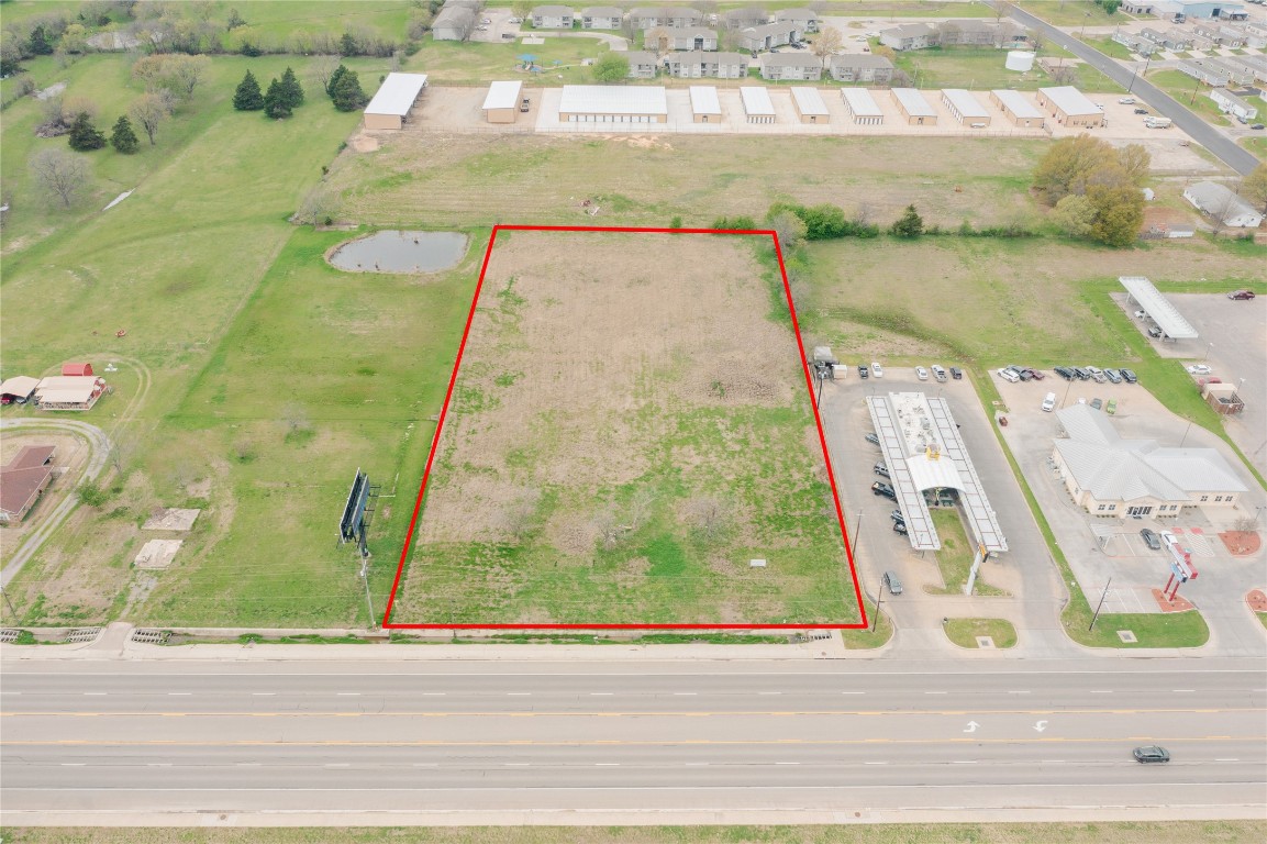 1725 N State Highway 121 Bonham TX 75418