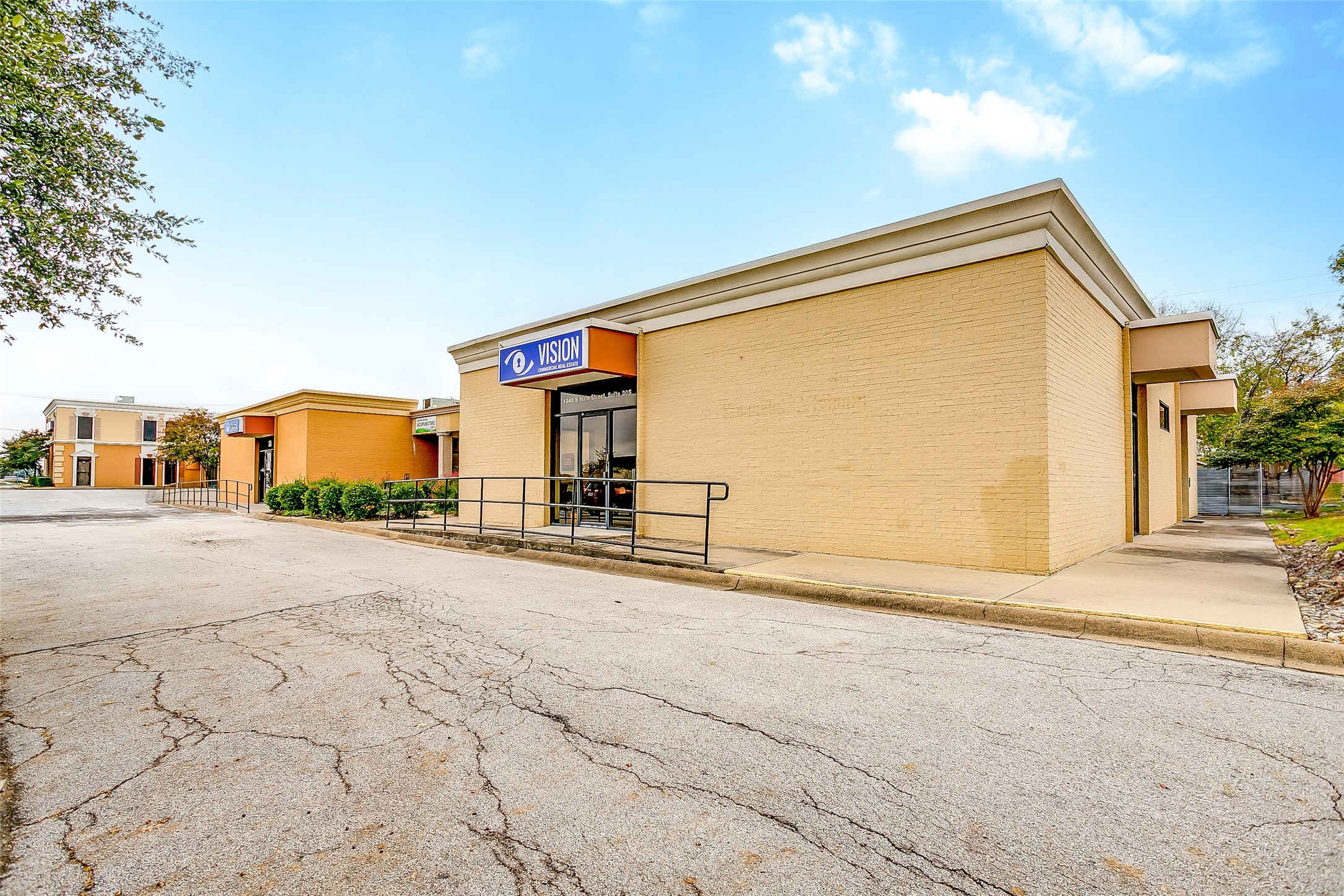 1340 S Main Street Grapevine TX 76051