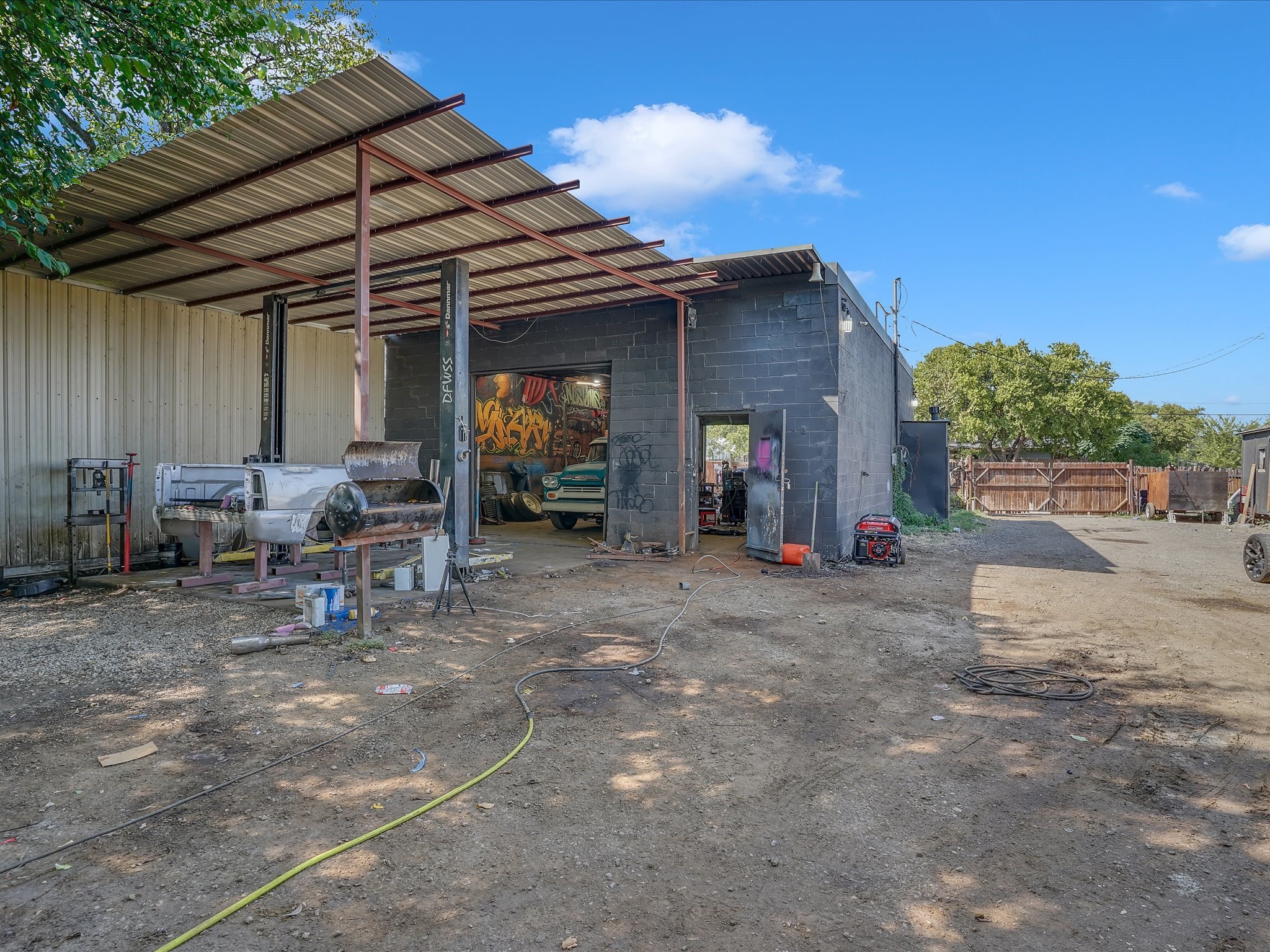 1806 NE 33rd Street Fort Worth TX 76106