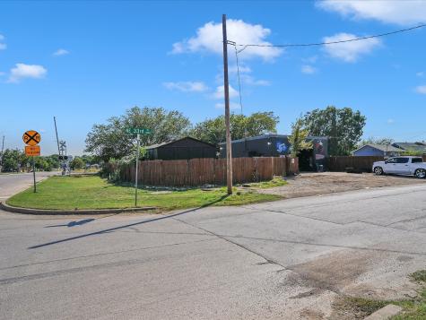 1806 NE 33rd Street Fort Worth TX 76106