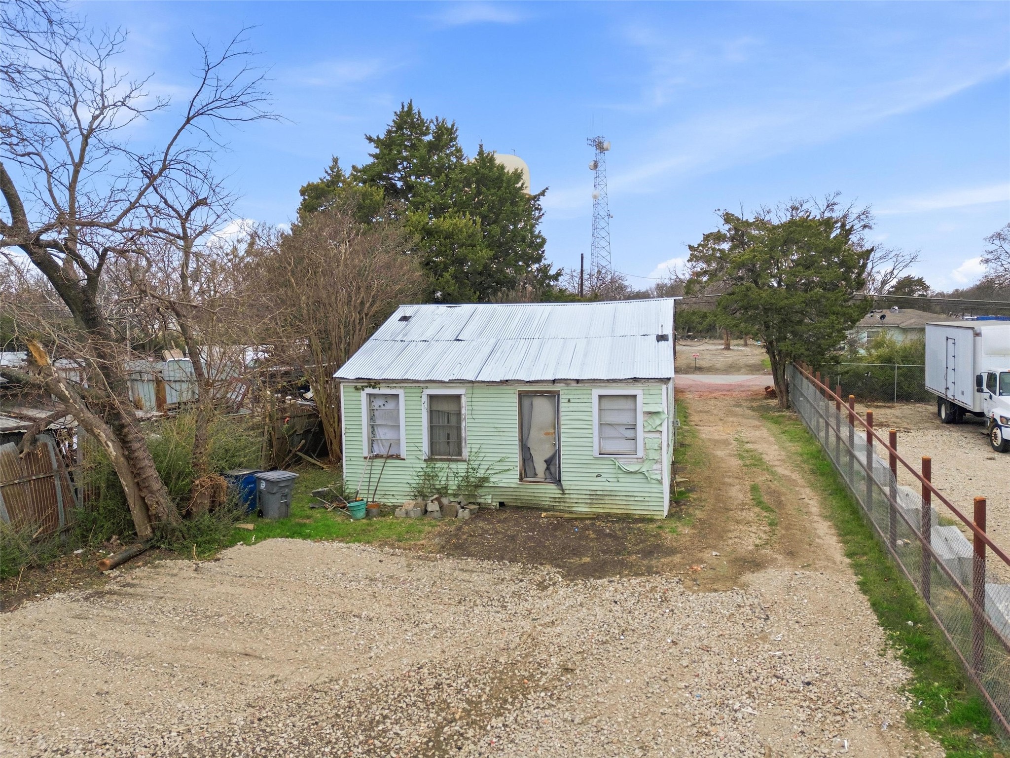 8322 Honeysuckle Lane Dallas TX 75241