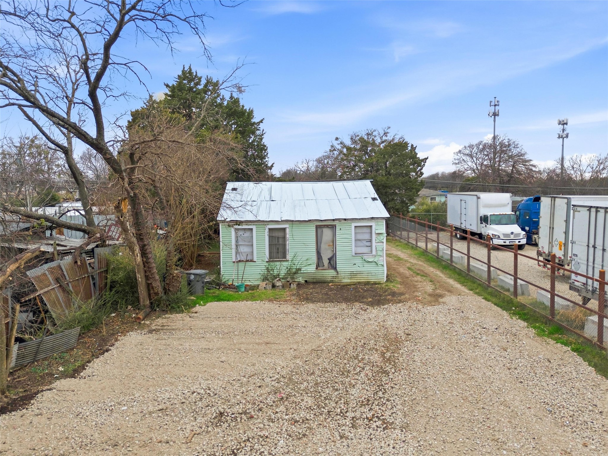 8322 Honeysuckle Lane Dallas TX 75241