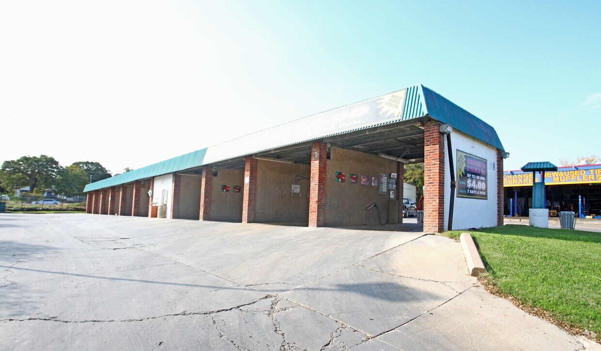 5500 E Lancaster Avenue Fort Worth TX 76112