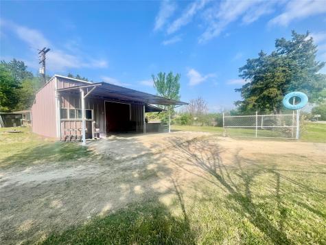 7062 State Highway 64 Ben Wheeler TX 75754