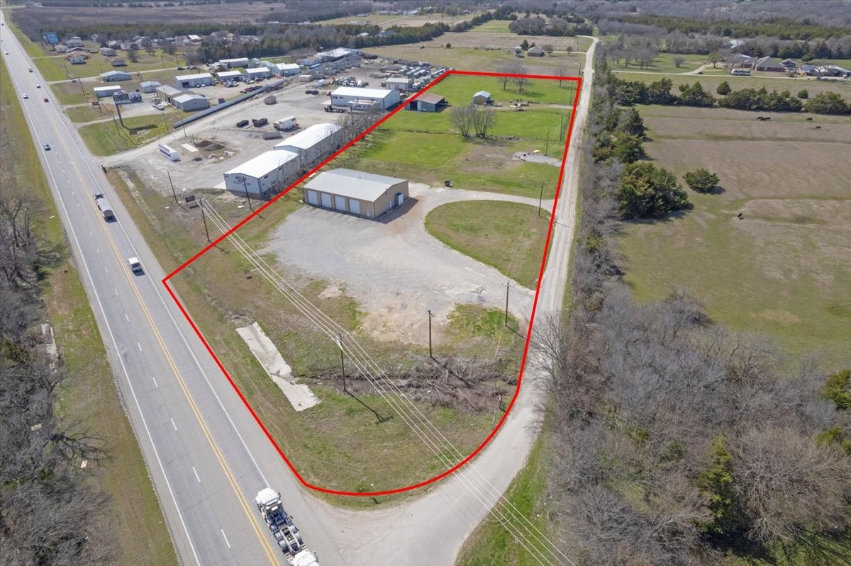 253 County Road 4465 Trenton TX 75490