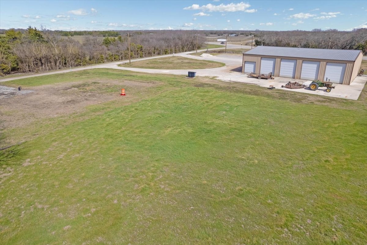 253 County Road 4465 Trenton TX 75490