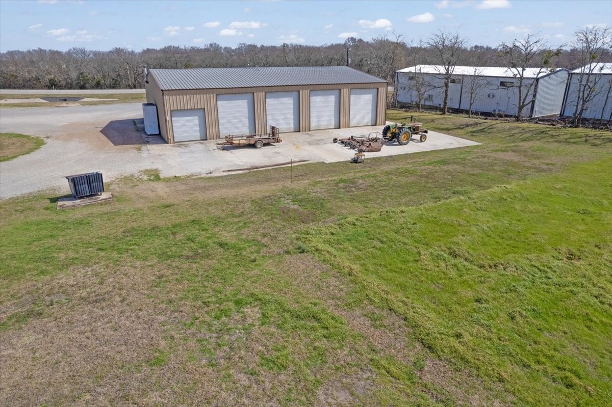 253 County Road 4465 Trenton TX 75490