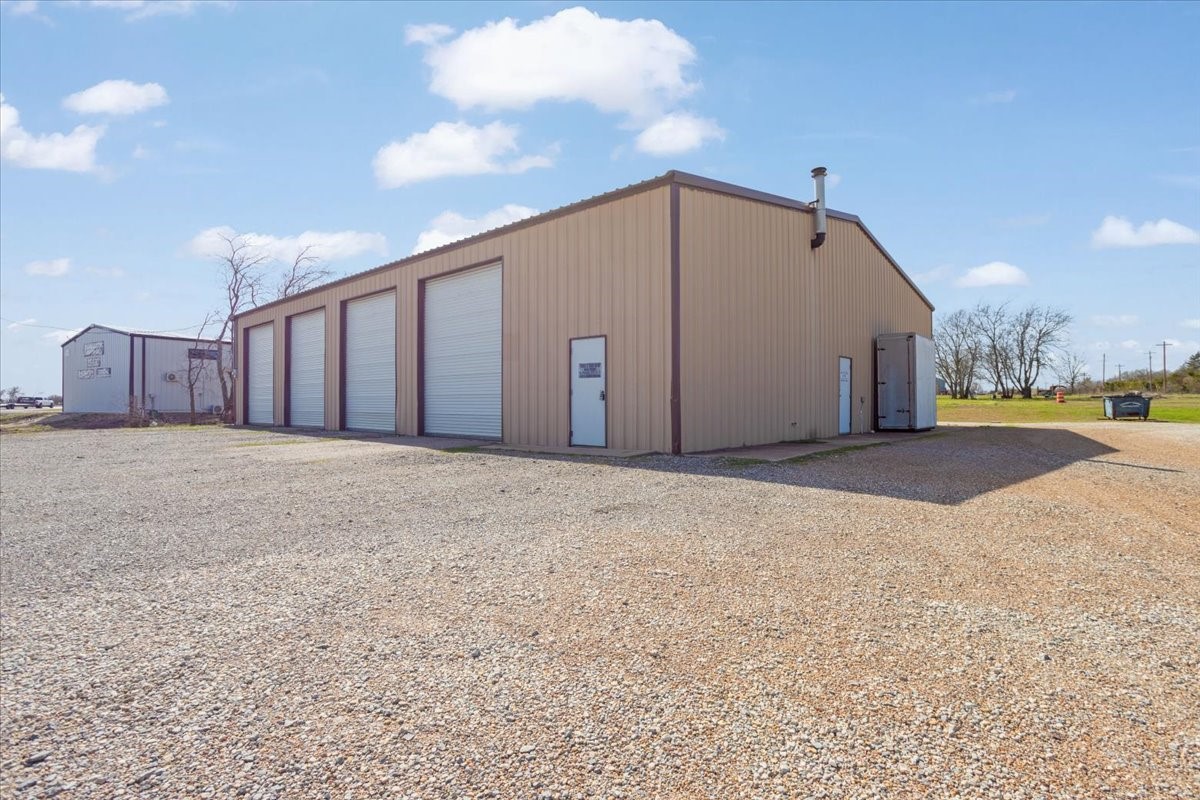 253 County Road 4465 Trenton TX 75490