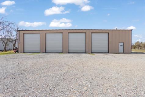 253 County Road 4465 Trenton TX 75490