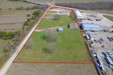 253 County Road 4465 Trenton TX 75490
