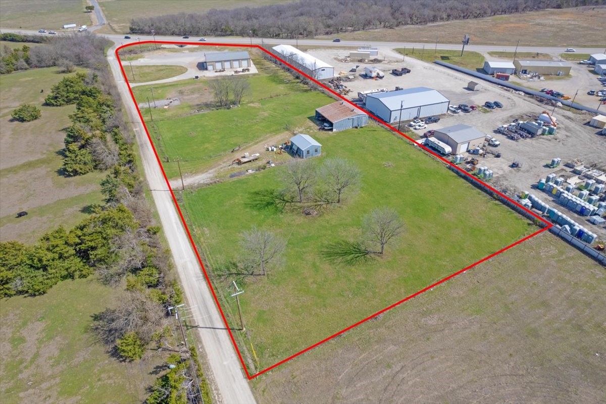 253 County Road 4465 Trenton TX 75490