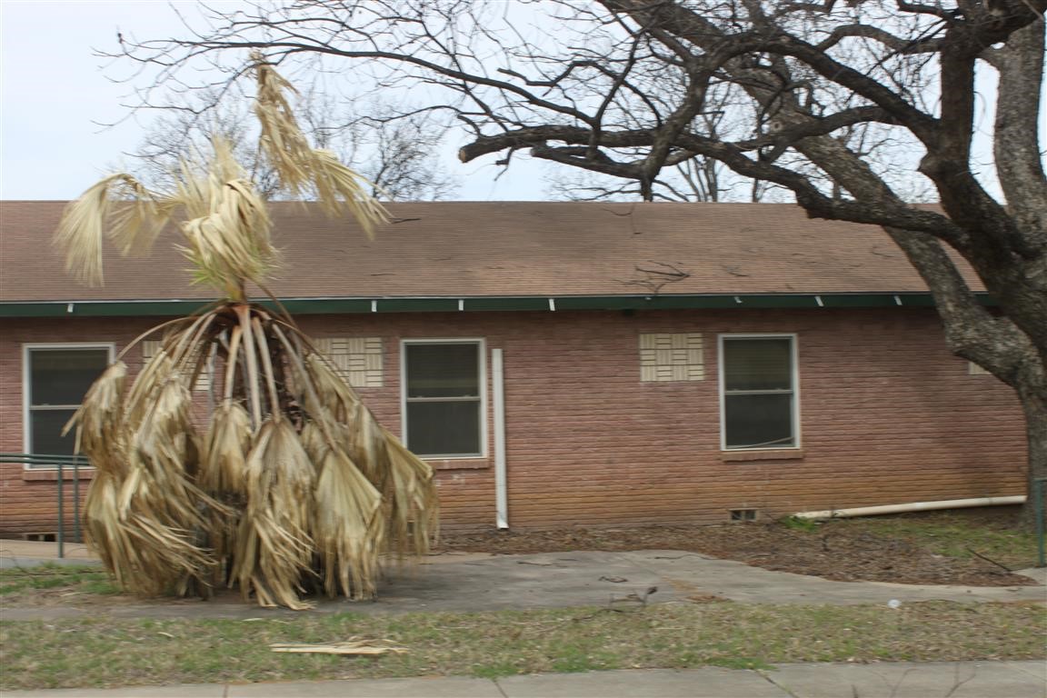 401 W Moss Street Eastland TX 76448