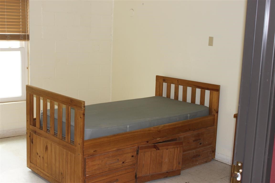 401 W Moss Street Eastland TX 76448