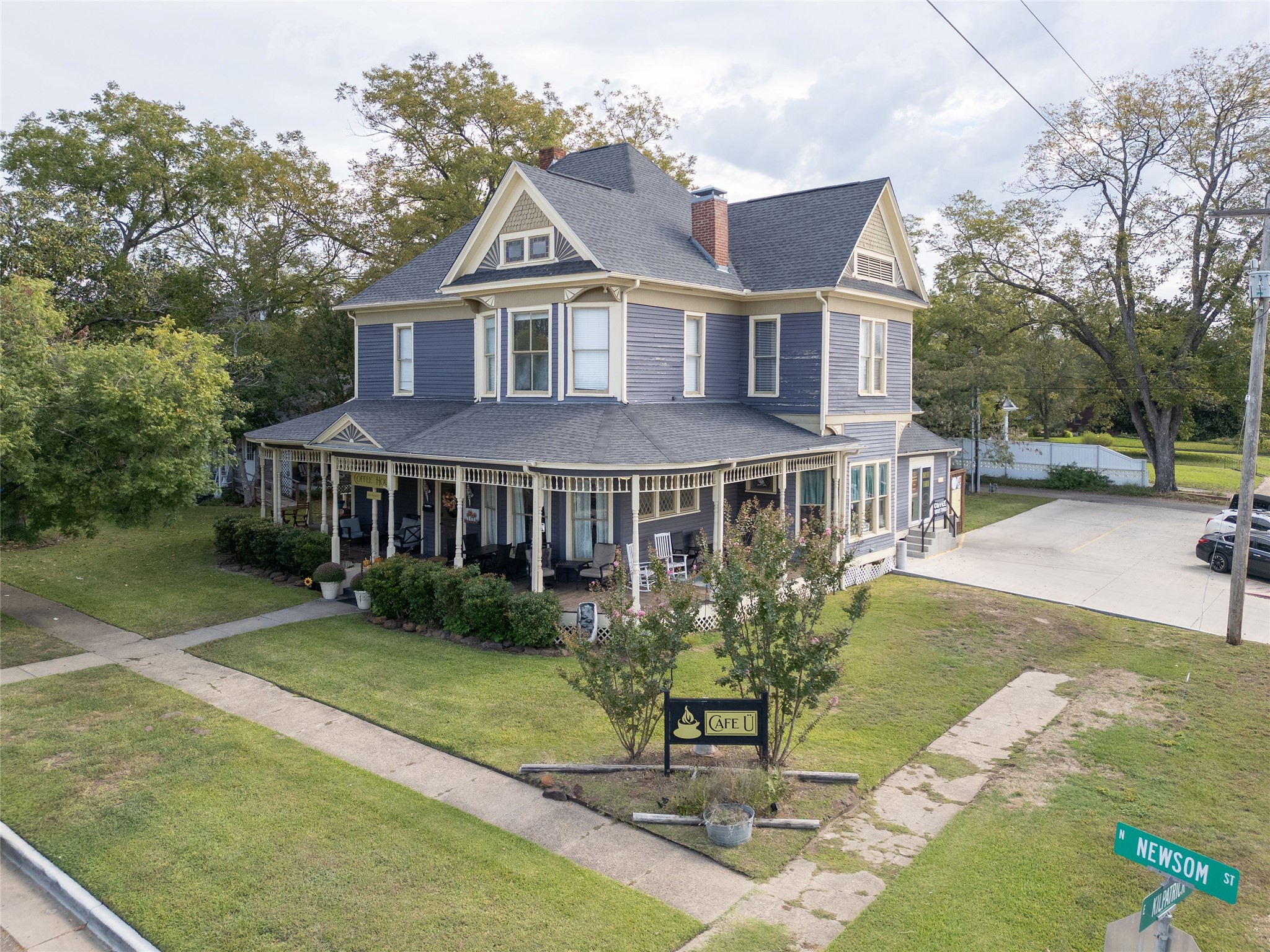 202 N Newsom Mineola TX 75773