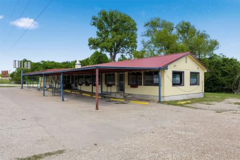 1008 N Bus Highway 6 Marlin TX 76661