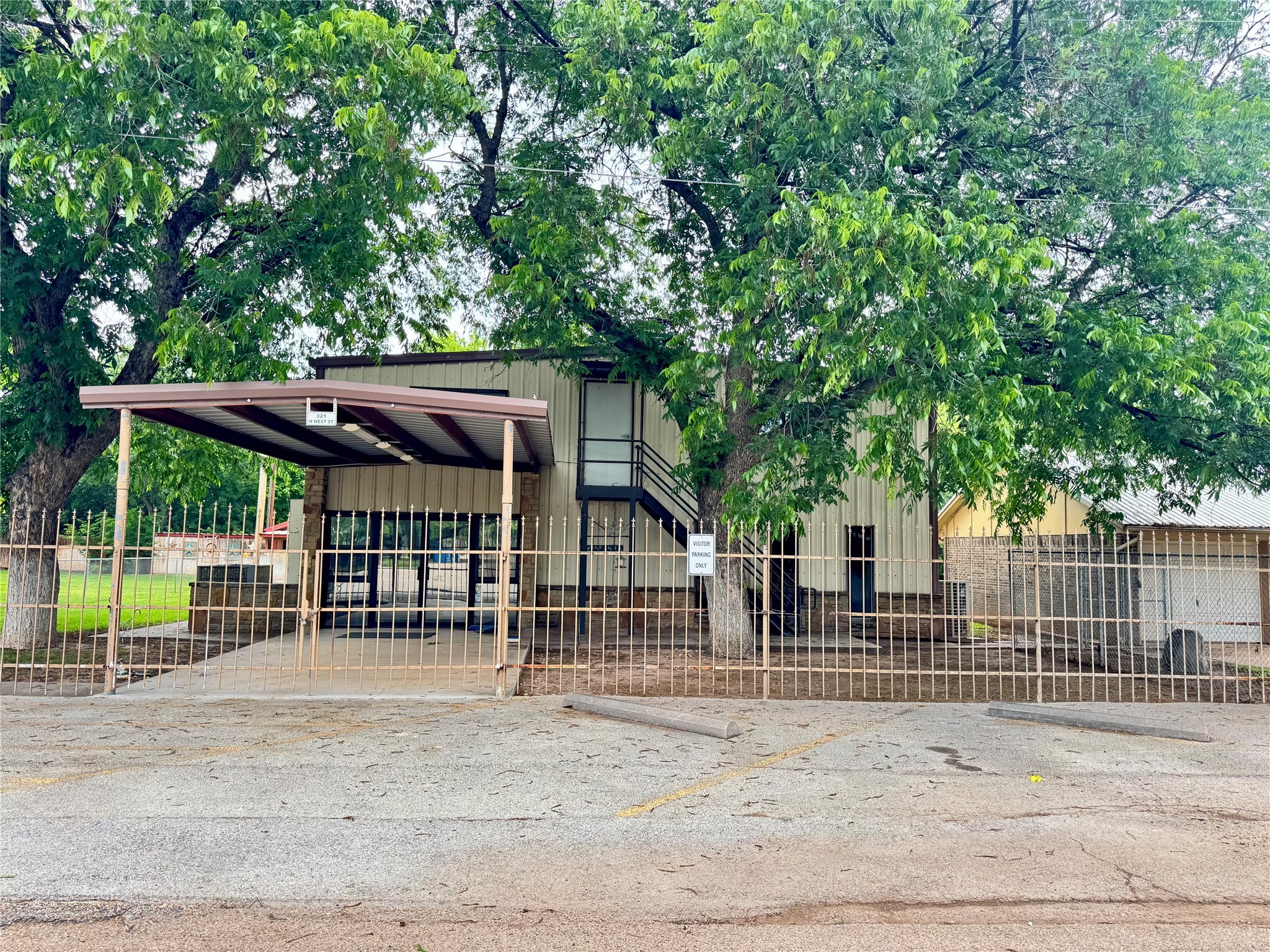 321 N West Street Buffalo Gap TX 79508