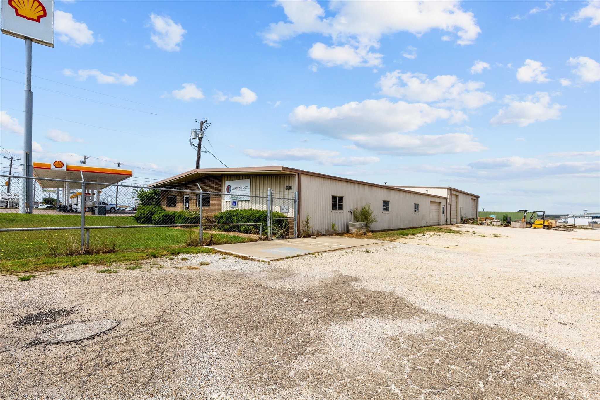 2305 N Main Street Cleburne TX 76033