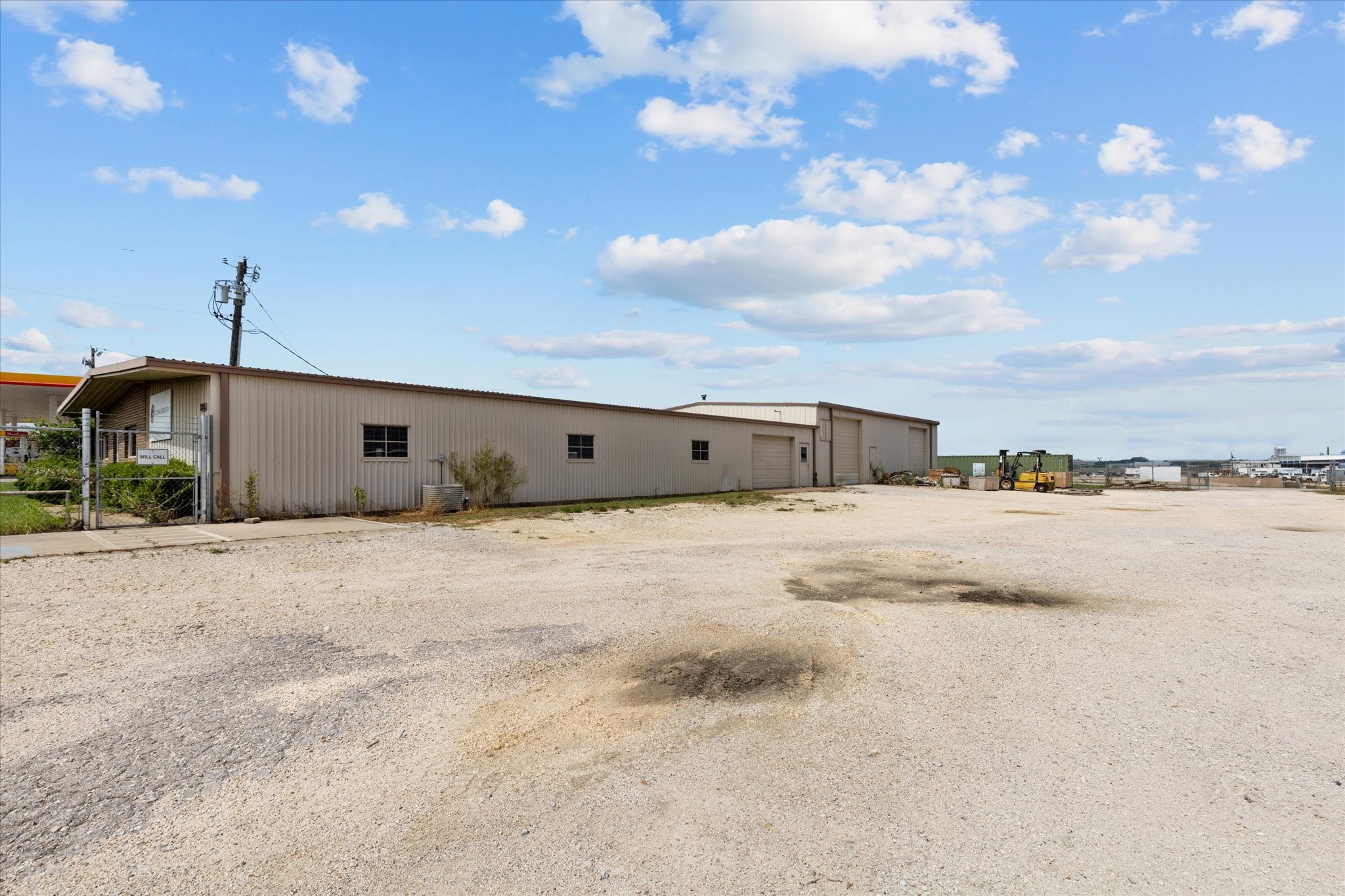 2305 N Main Street Cleburne TX 76033