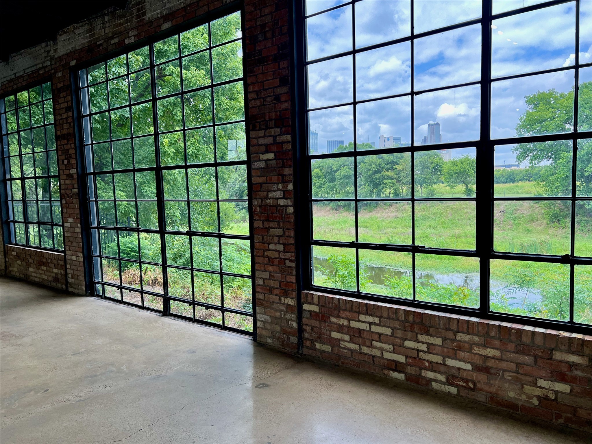 1208 Riverfront Boulevard Dallas TX 75207