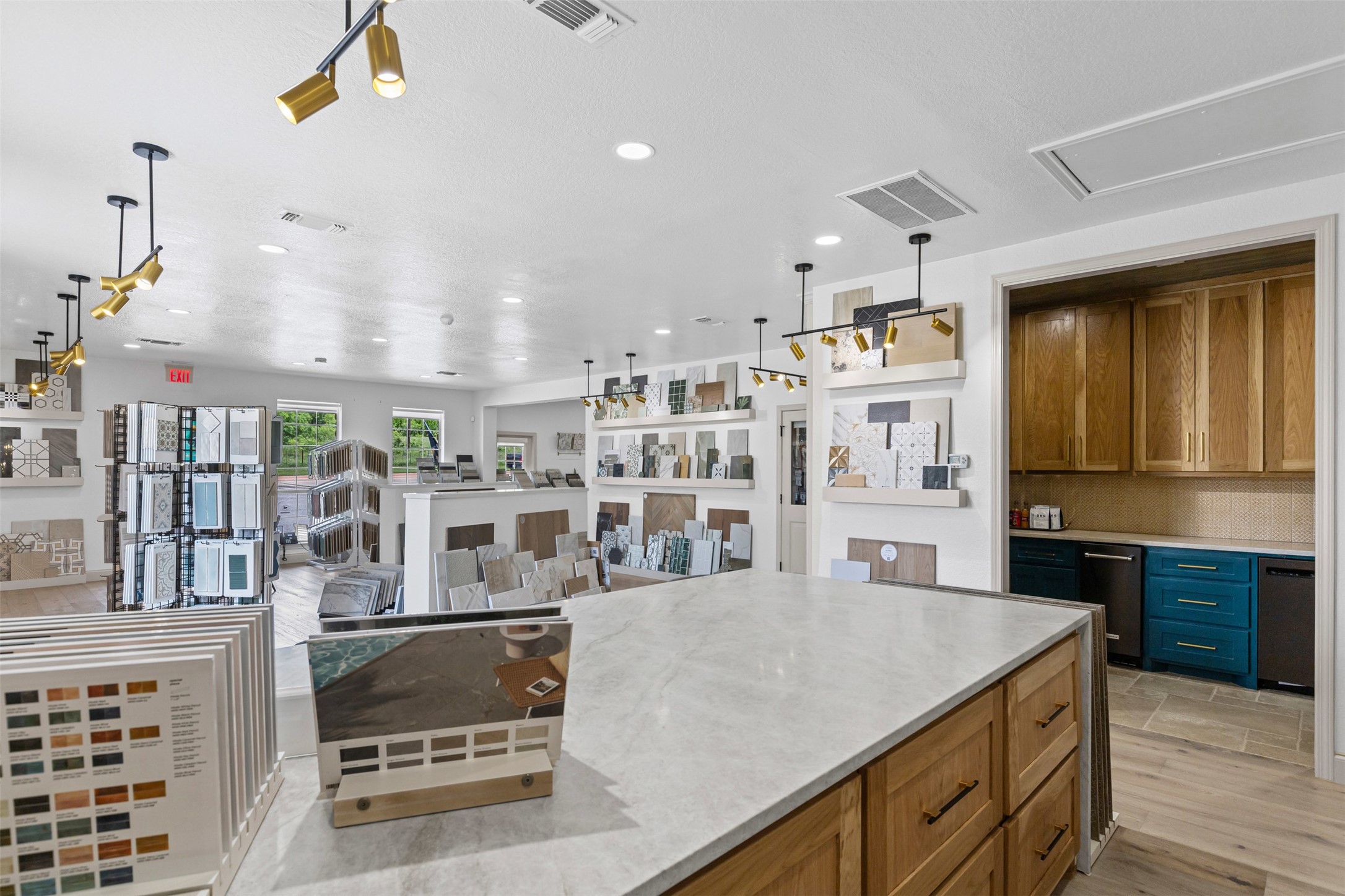 621 N Fm 1187 Aledo TX 76008