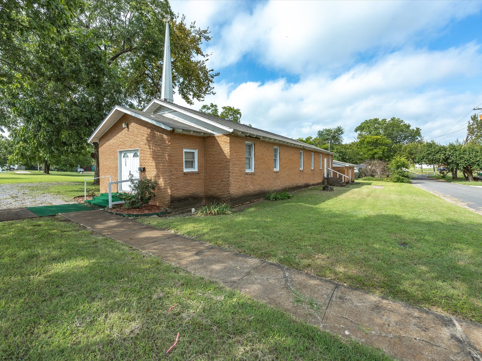100 S Colbert Street Sherman TX 75090