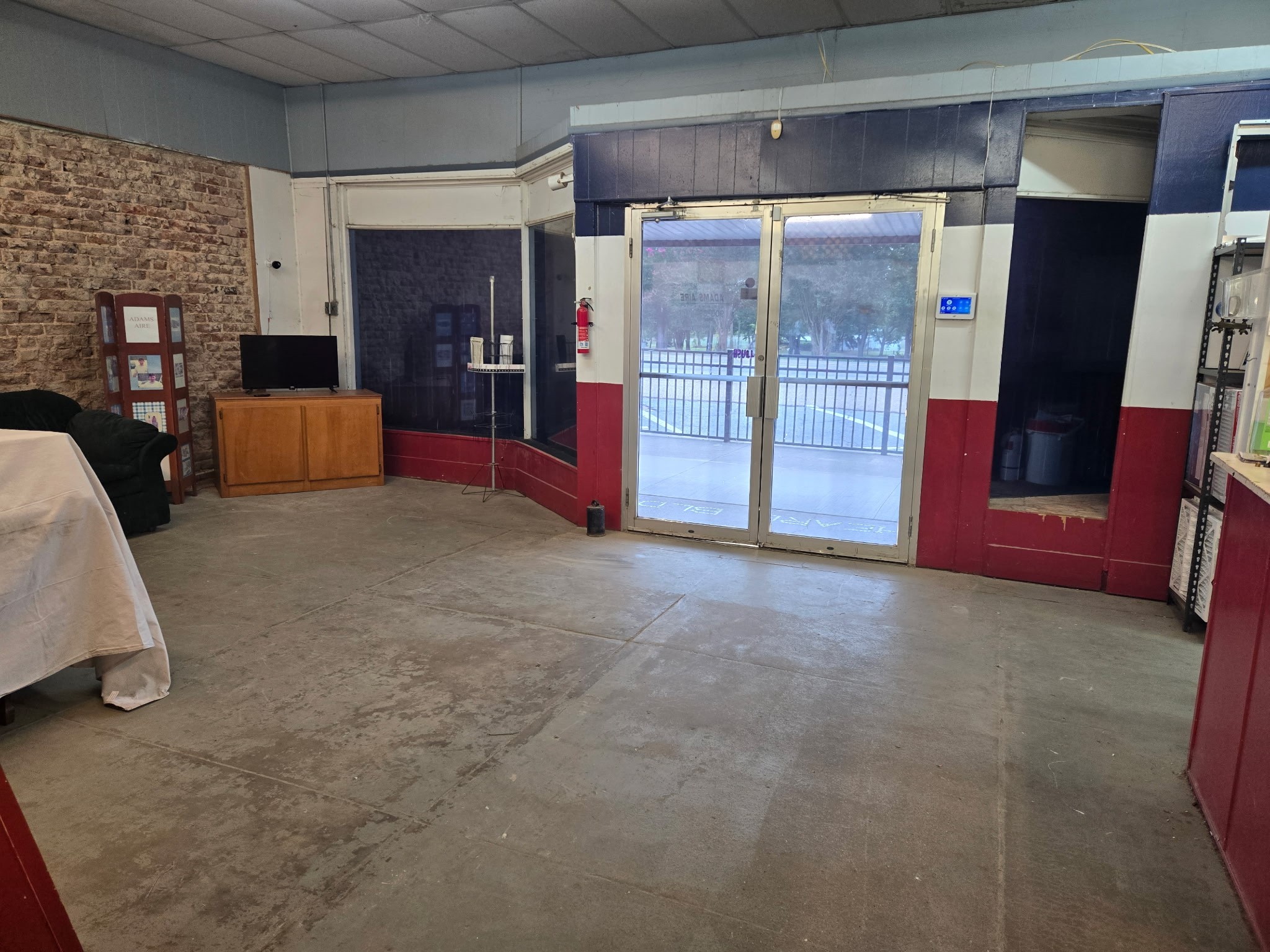 102 Main Street Naples TX 75568