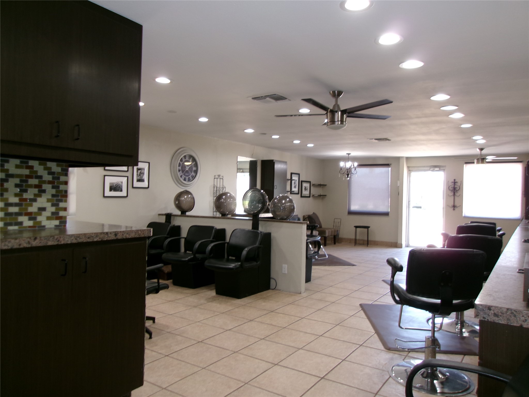 2526 Hillcrest Lane Grand Prairie TX 75052
