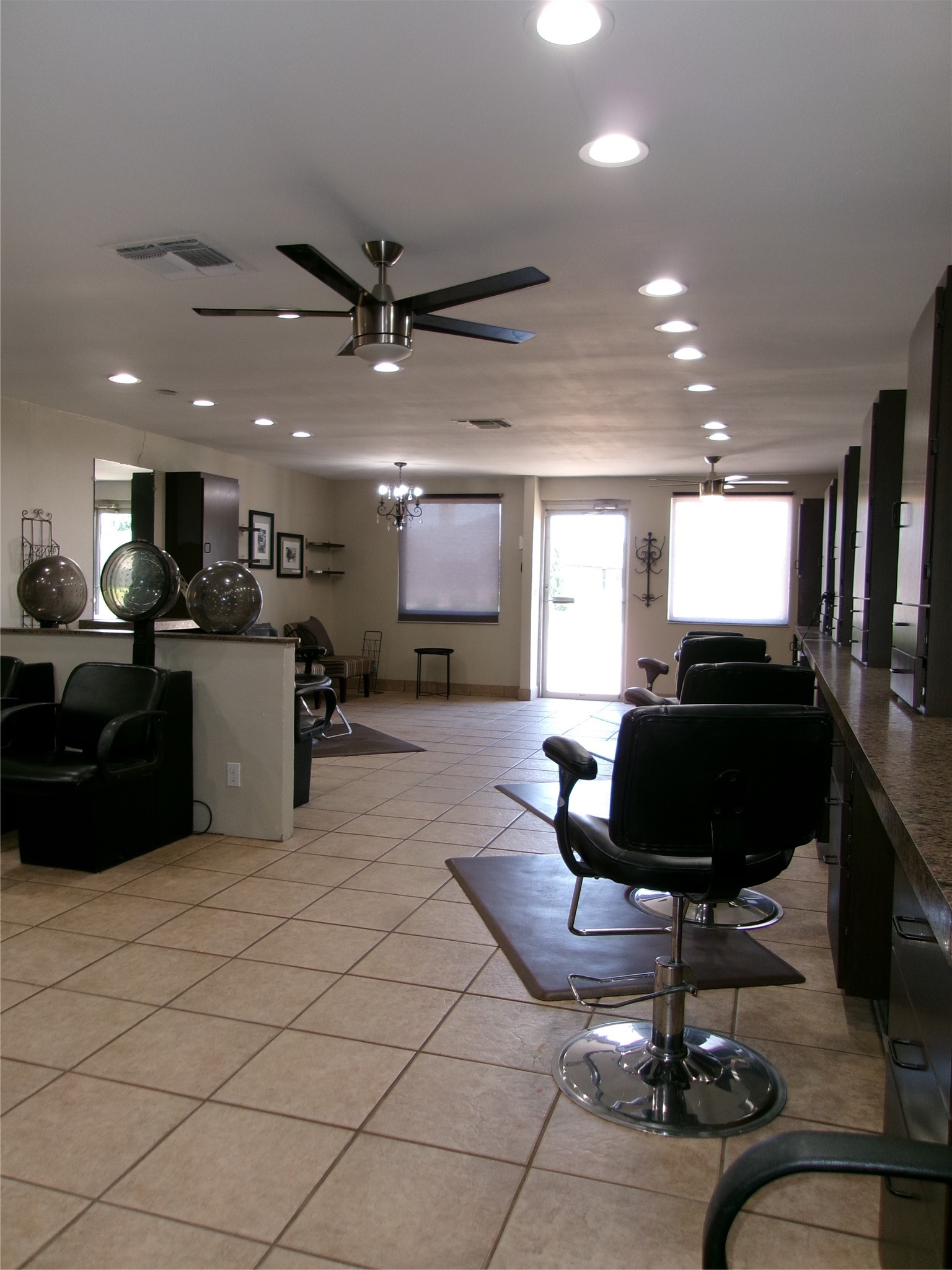 2526 Hillcrest Lane Grand Prairie TX 75052