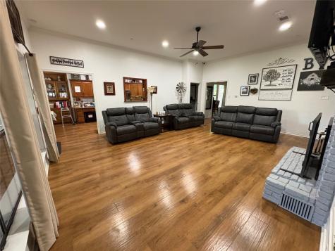 715 Buttermilk Drive Arlington TX 76006
