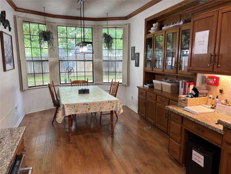 715 Buttermilk Drive Arlington TX 76006