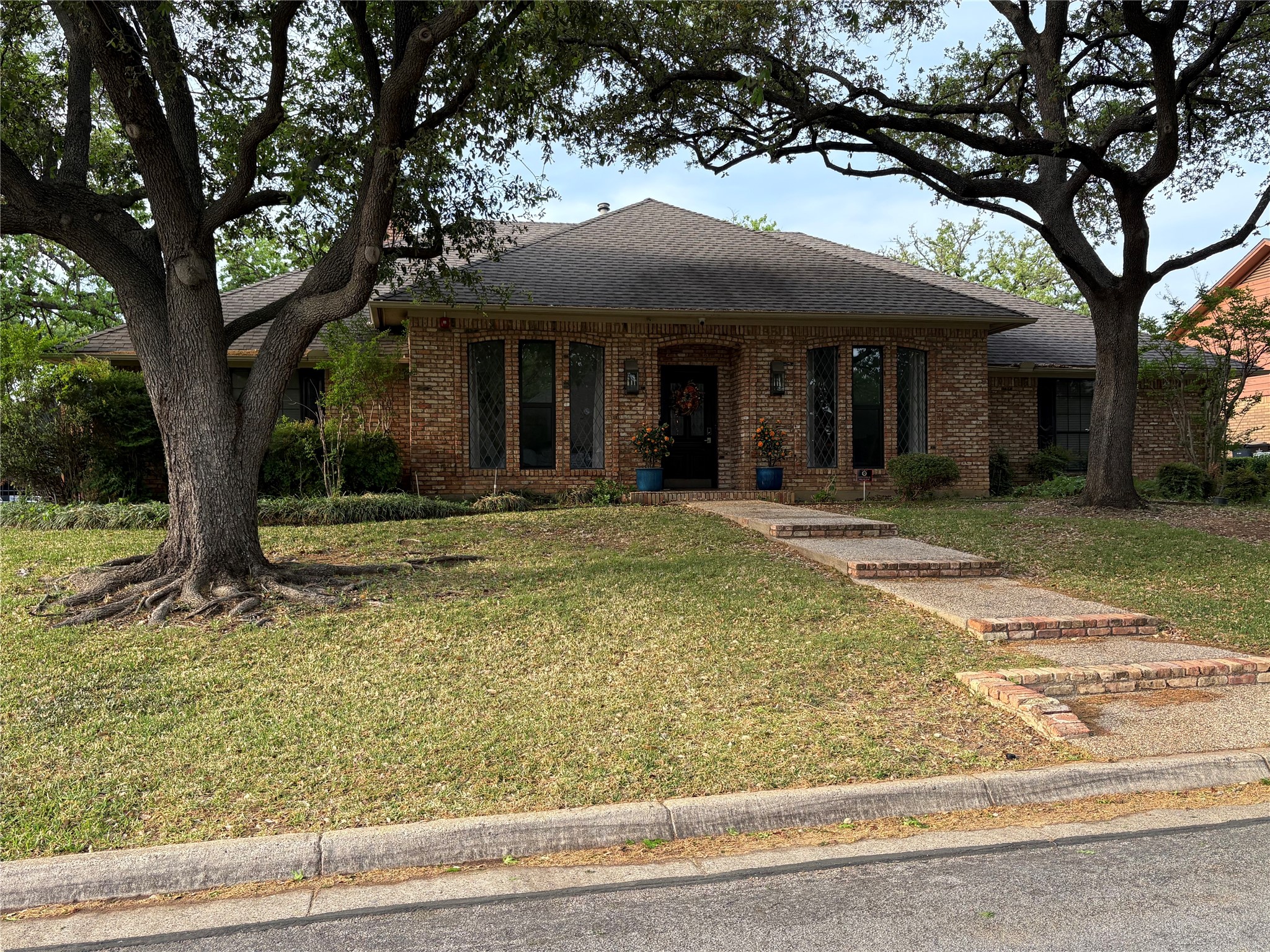 715 Buttermilk Drive Arlington TX 76006