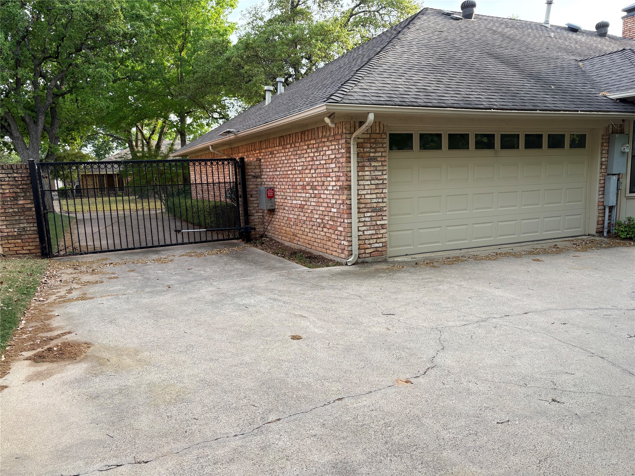 715 Buttermilk Drive Arlington TX 76006
