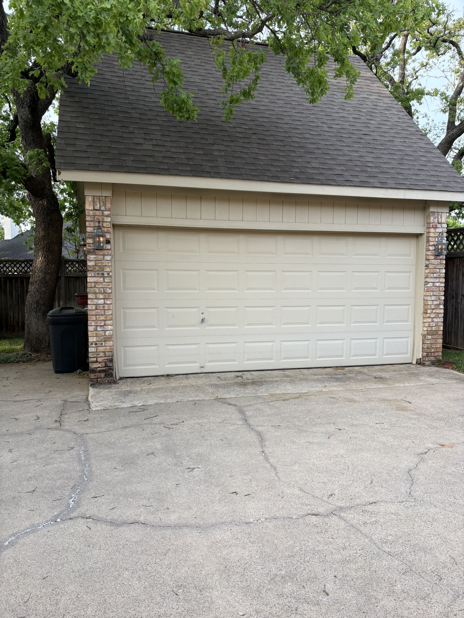 715 Buttermilk Drive Arlington TX 76006