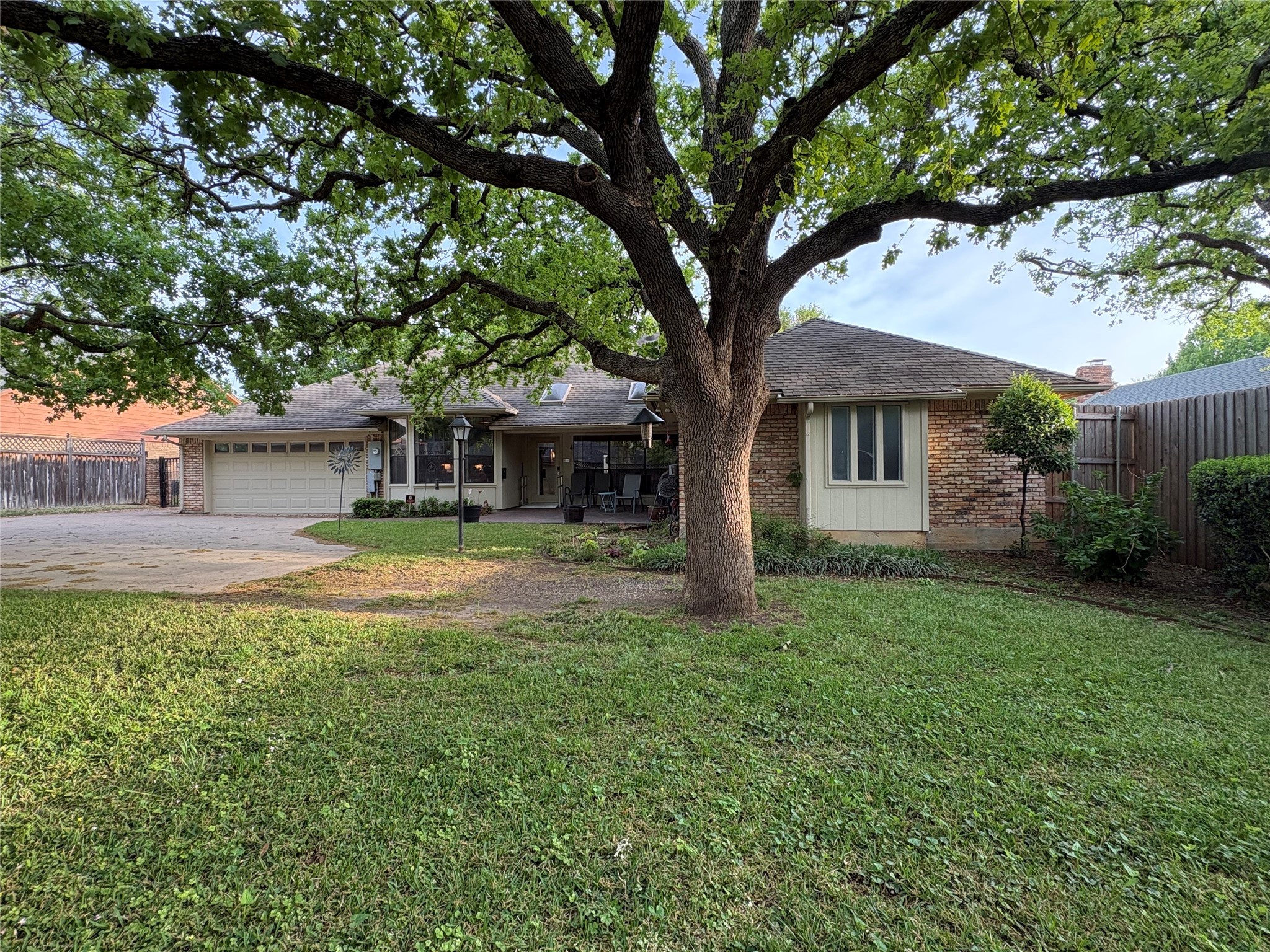 715 Buttermilk Drive Arlington TX 76006