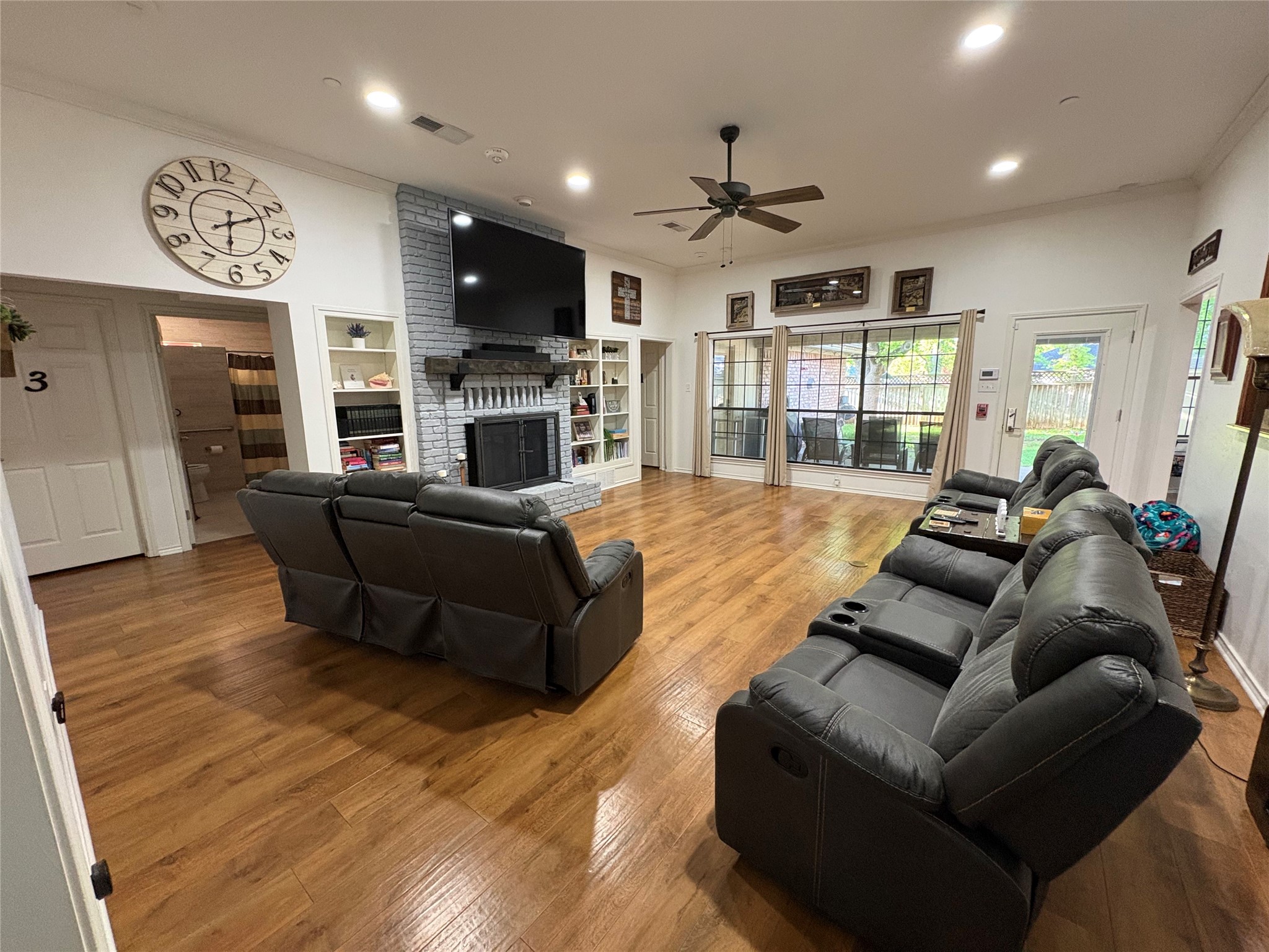 715 Buttermilk Drive Arlington TX 76006