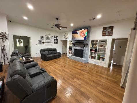 715 Buttermilk Drive Arlington TX 76006