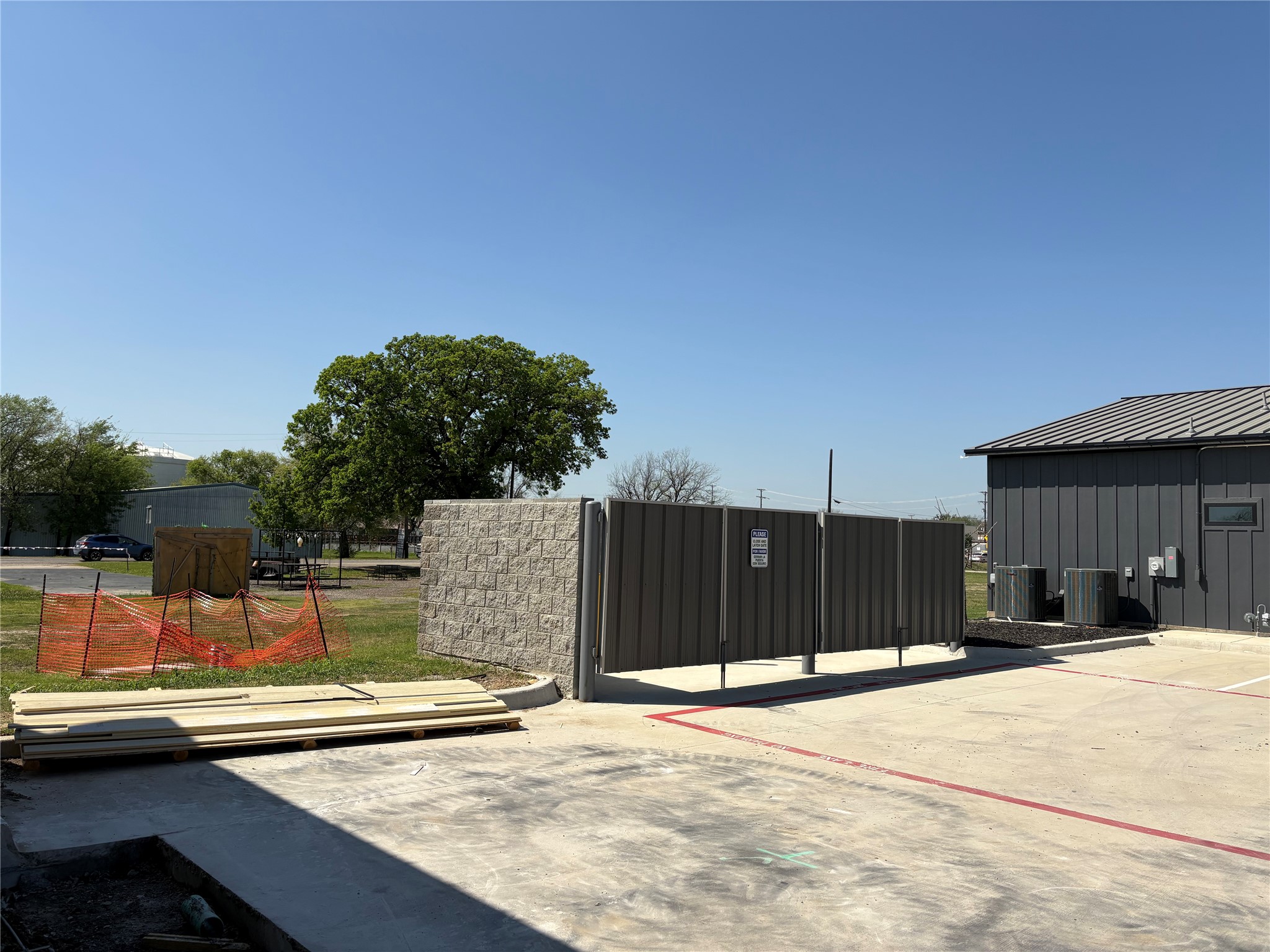 108 E 6th Street Justin TX 76247