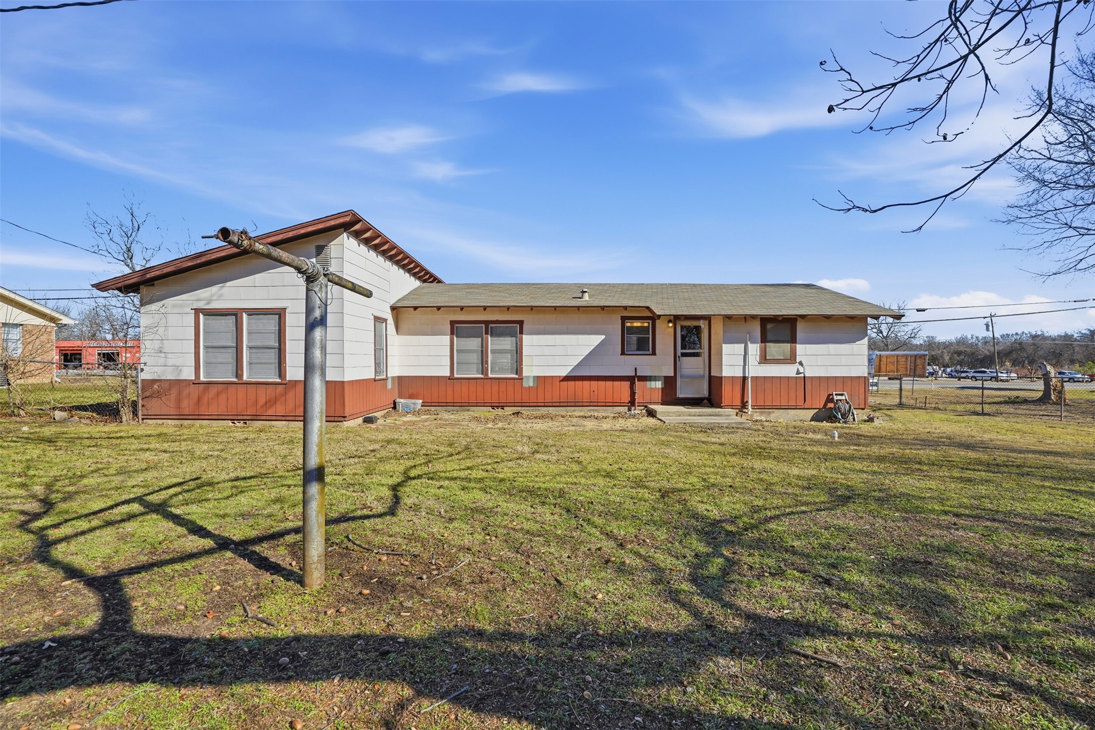 321 W Highway 199 Springtown TX 76082