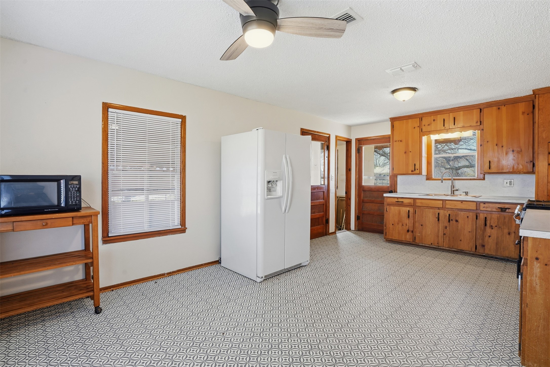 321 W Highway 199 Springtown TX 76082