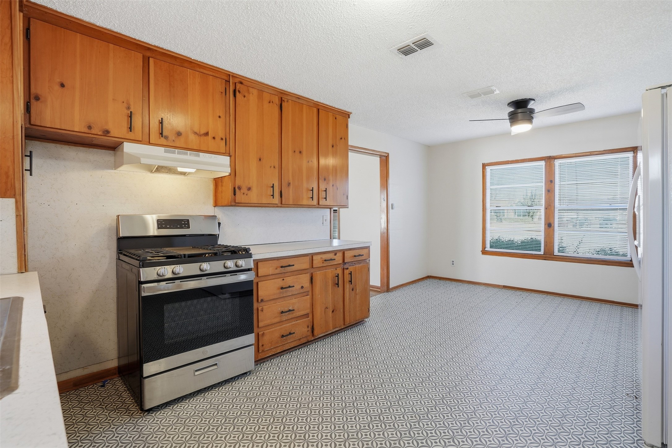 321 W Highway 199 Springtown TX 76082
