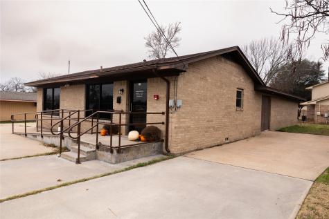 503 Lipscomb Street Bonham TX 75418