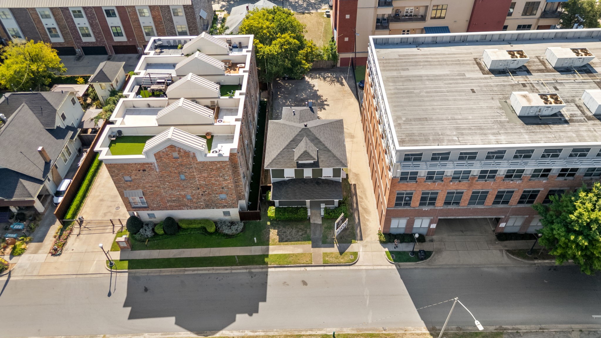 610 E Weatherford Street Fort Worth TX 76118