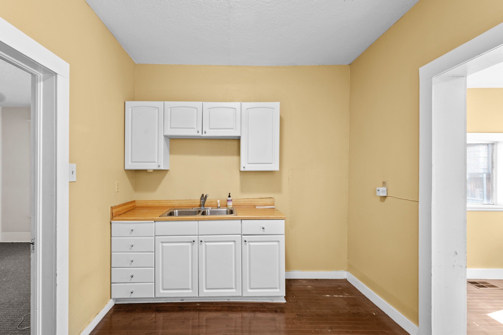 610 E Weatherford Street Fort Worth TX 76118