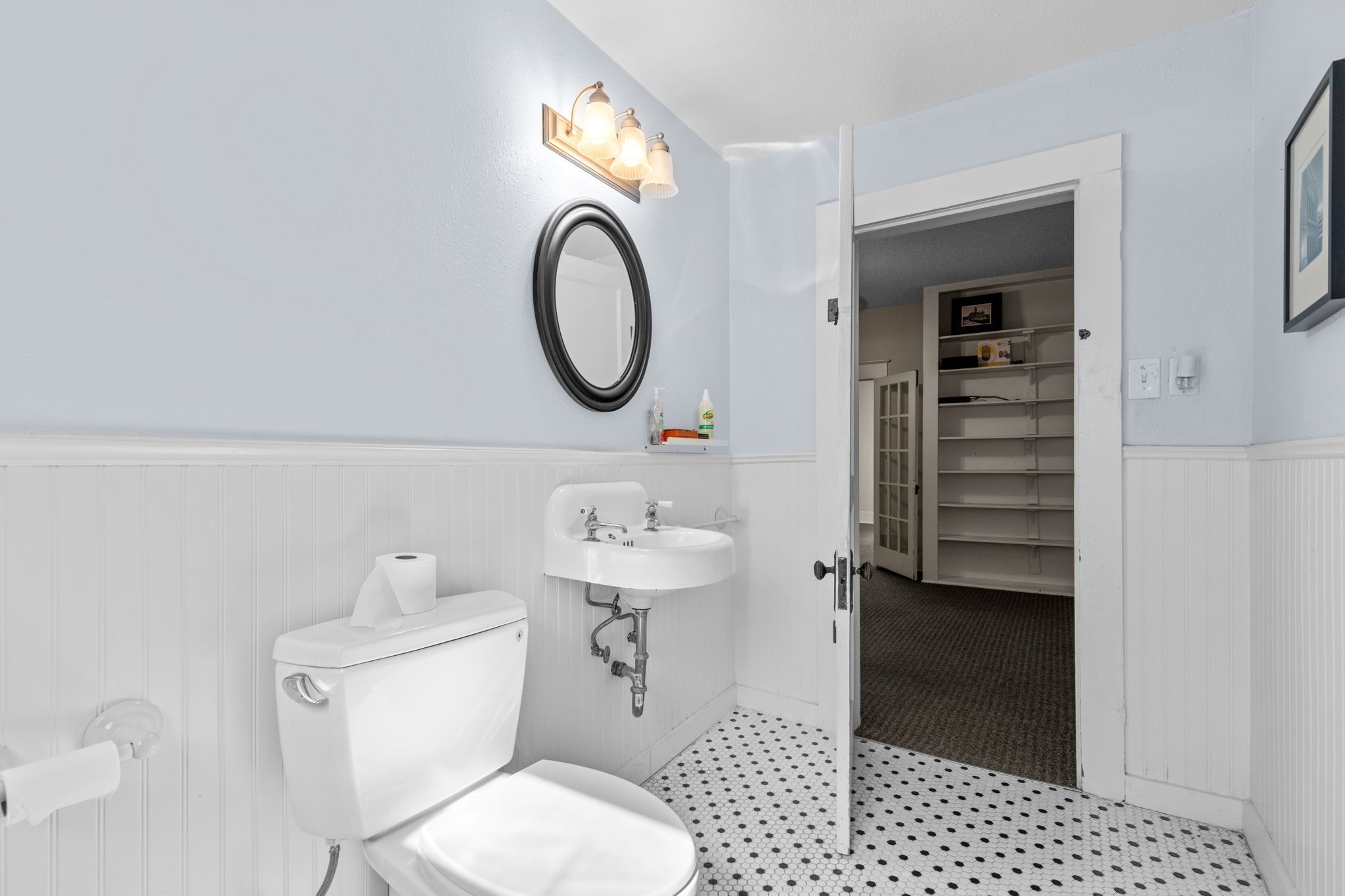 610 E Weatherford Street Fort Worth TX 76118