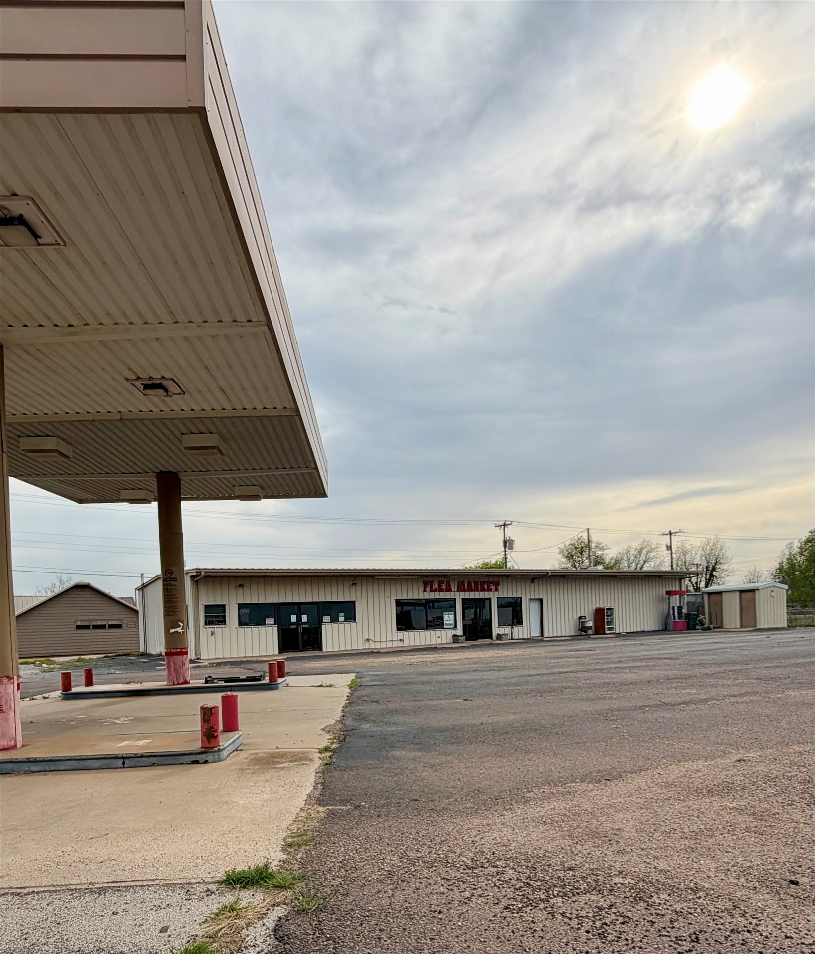 501 11th Street Quanah TX 79252